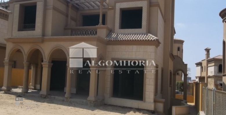 Villa 783.00 for sale M2 in Cairo, Tagamoa El Khames
