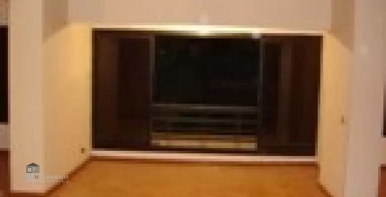 Unfurnished Apartment for rent 240.00 M2 in Giza, Mohandeseen