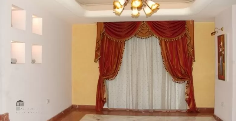 Unfurnished Apartment for rent 320.00 M2 in Cairo, Maadi