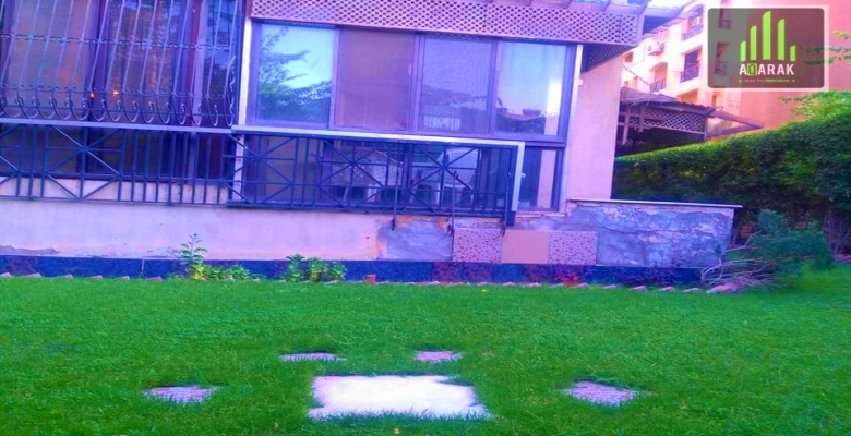 135 م _ 6 اكتوبر - حى الاشجــار دور ارضي بحديقه تشطيب سوبر لوكس