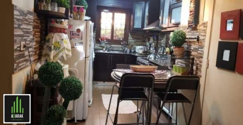 بكمبوند حي الاشجار.. 135 م شقه ٣ غرف ٣ حمام ريسبشن ٣ قطع / دور ارضي بحديقه بالمطبخ ( امريكان بالرخام )