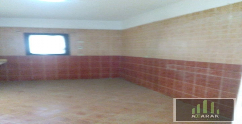 شقه 135 م بكمبوند حي الاشجار تشطيب الشركه بالدور الاول للبيع تتكون من ٣ غرف نوم و ٢ حمام ورسبشن ٢ قطعه ومطبخ وبلكونه كبيرة في مكان رائع داخل الكومباوند يتميز بالامان والهدوء بكومباوند حي الاشجار امام دريم بارك ودريم لاند علي طريق الواحات مباشر وقريب من مو