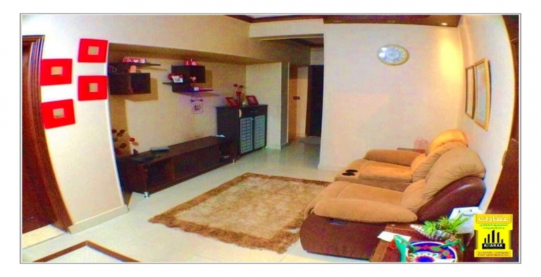 للبيع في كمبوند حي الأشجار شقة 209 متر دور ثاني 3 غرف نوم + 3 حمام + ريسبشن 4 قطع + مطبخ كبير + غرفة خزين تشطيب سوبر لوكس إستلام فوري من المالك . كمبوند حي الأشجار أمام دريم بارك ودريم لاند وقريب جدا من جامعة زويل ومدينة الإنتاج الإعلامي ومول مصر وقريب من