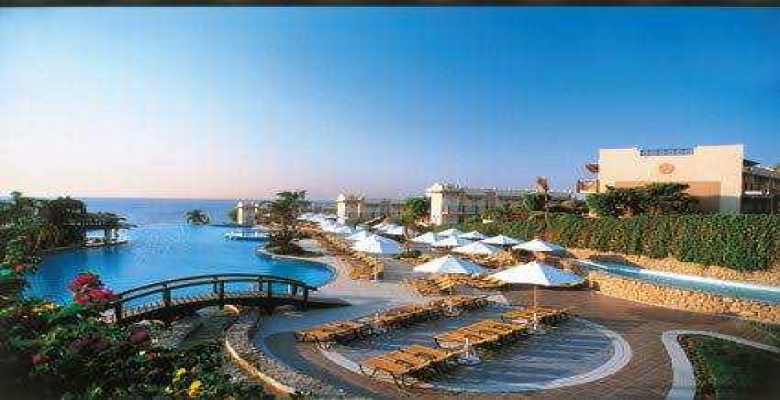 شاليه ري سيل في بيلافينتو الجلالة  علي البحر ارض بجنينة 2 غرف مطلوب 232500 الف فقط