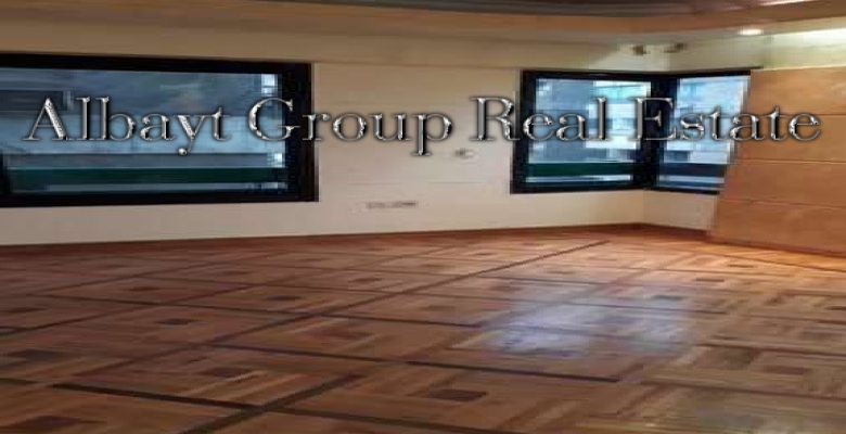 شقة للبيع 266م مصر الجديدة شارع اسماء فهمي الرئيسي  الشقة مستويين بحرية