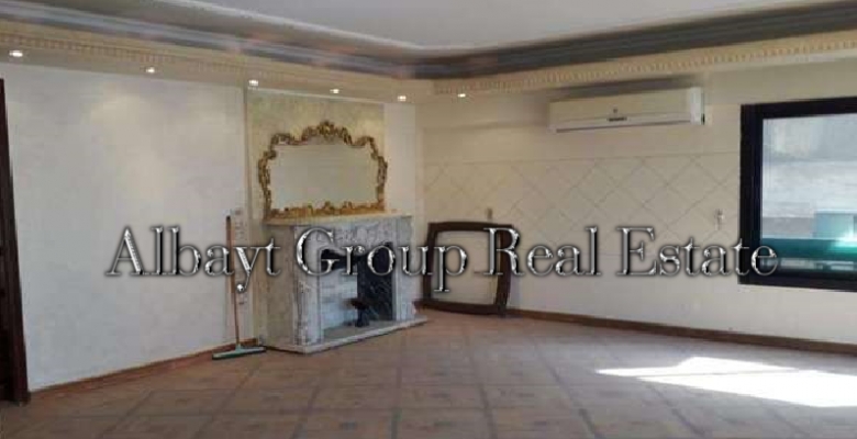 شقة للبيع 266م مصر الجديدة شارع اسماء فهمي الرئيسي  الشقة مستويين بحرية