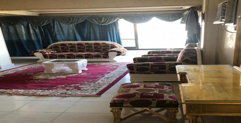 شقة مفروشة للبيع - الزمالك تطل علي لنيل