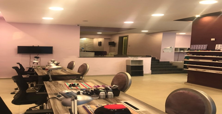 محل للايجار - الزمالك algomhoria