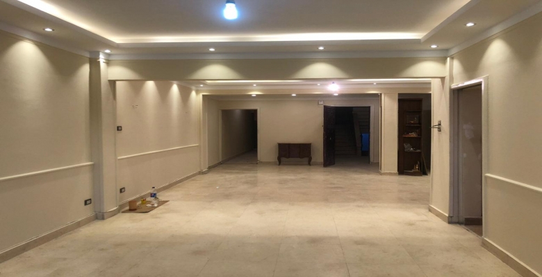 شقة للبيع تطل علي النيل في عبد العزيز ال سعود  تشطيب اكسترا سوبر لوكس مكيفة بالكامل مساحة 120 متر