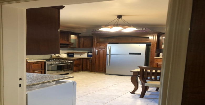 شقه للبيع بميدان لبنان بالفرش