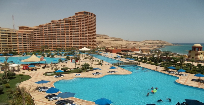 العين السخنة_بورتو السخنة