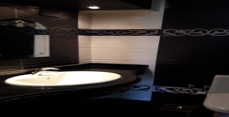 شقه للبيع على نادي الصيد مباشرة