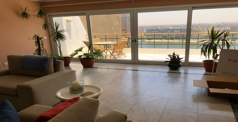 شقة للايجار بالزمالك - شارع محمد مظهر