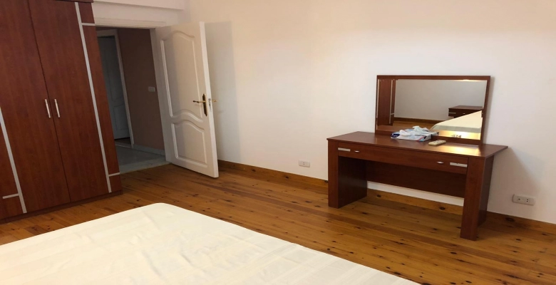 شقة للايجار بالزمالك - شارع محمد مظهر