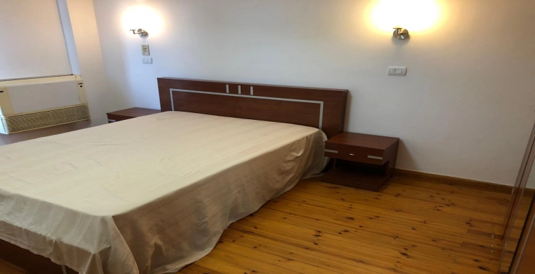 شقة للايجار بالزمالك - شارع محمد مظهر