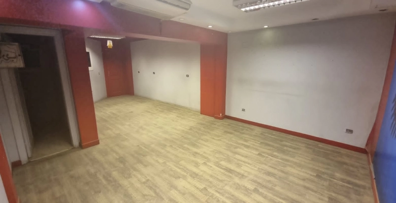 شقة للايجار بالدقي - شارع الدقي الرئيسي