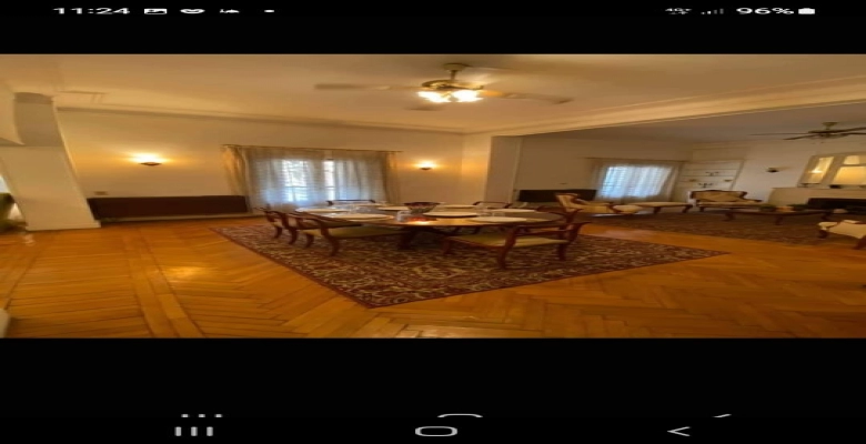 شقة للايجار بالزمالك - شارع محمود عزمي