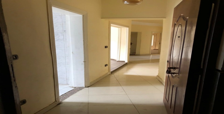 شقة للايجار (قانون جديد) بالزمالك - شارع أحمد حشمت