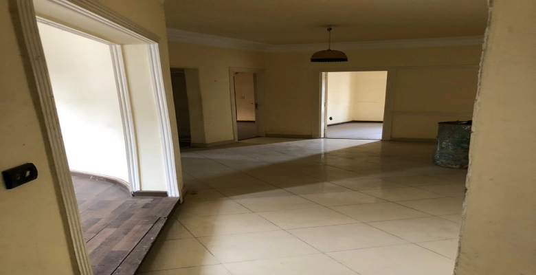 شقة للايجار (قانون جديد) بالزمالك - شارع أحمد حشمت