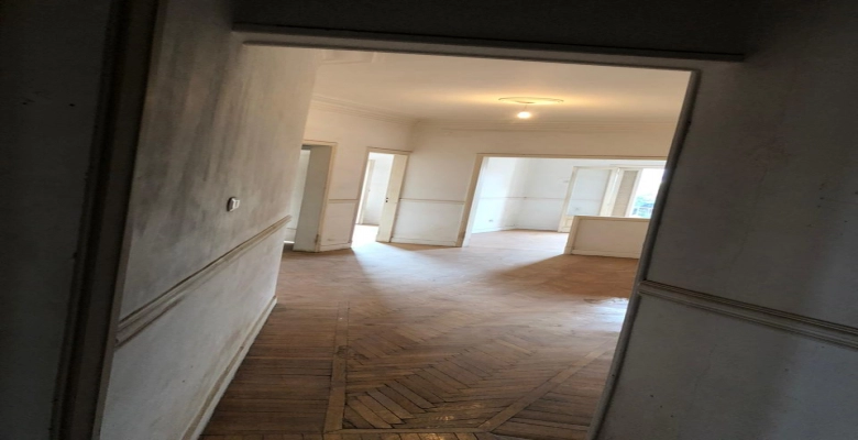 شقة للايجار (قانون جديد) بالزمالك - شارع أحمد حشمت