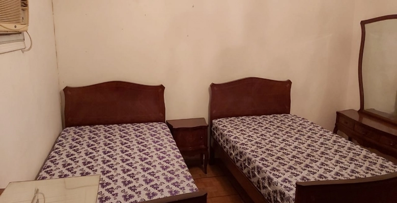 شقة مفروشة للبيع أو للايجار بالزمالك -  في ارقي شوارع  في منطقة الزمالك بجوار البنك -اطلالة عالي النيل ا