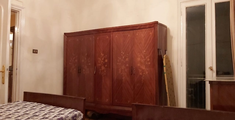 شقة مفروشة للبيع أو للايجار بالزمالك -  في ارقي شوارع  في منطقة الزمالك بجوار البنك -اطلالة عالي النيل ا