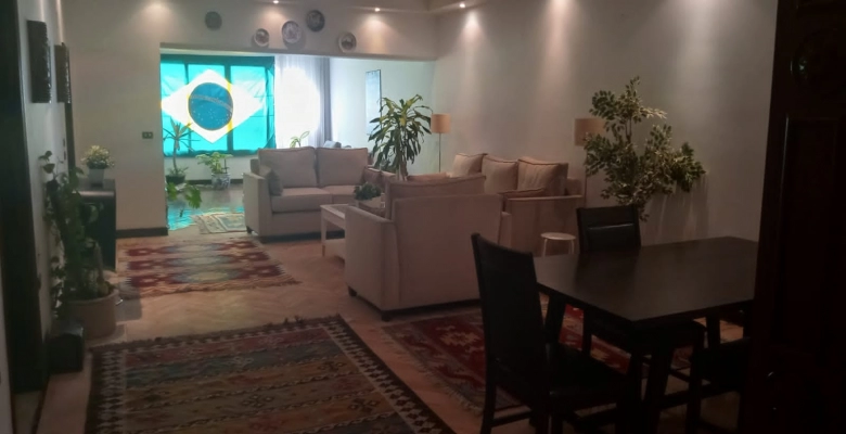 شقه للايجار بالزمالك ( محمد مظهر )