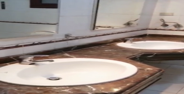 شقة بموقع متميز بالمهندسين سوبر لوكس للإيجار موازي لشارع لبنان / An apartment with a prime location in Mohandeseen, fully furnished for rent, parallel to Lebanon Street.