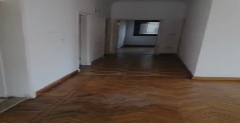 شقة بموقع متميز بالمهندسين سوبر لوكس للإيجار موازي لشارع لبنان / An apartment with a prime location in Mohandeseen, fully furnished for rent, parallel to Lebanon Street.