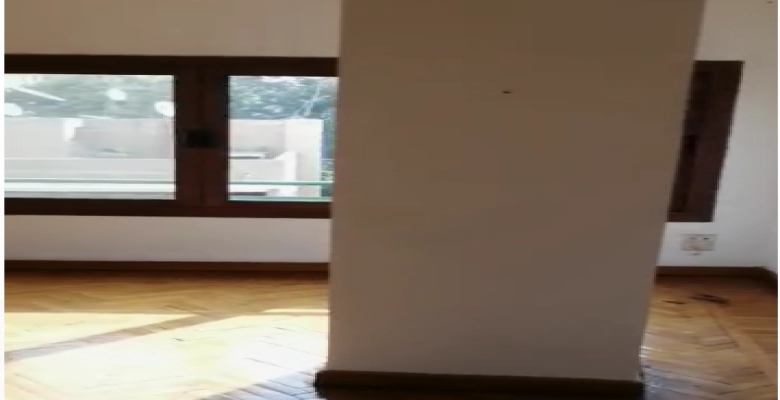 شقة بموقع متميز بالمهندسين سوبر لوكس للإيجار موازي لشارع لبنان / An apartment with a prime location in Mohandeseen, fully furnished for rent, parallel to Lebanon Street.