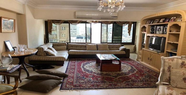 شقه متاحه للايجار بالدقي ( ميدان المساحه ) / Apartment available for rent in Dokki (Misaha Square)