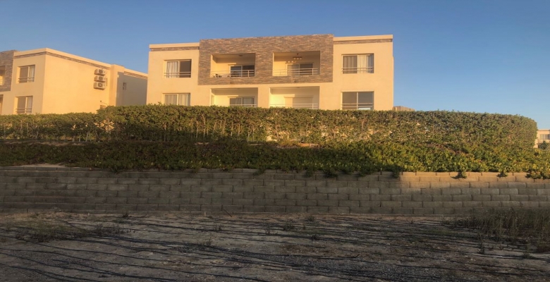 شاليه للبيع 2غرفه في امواج - بالساحل الشمالى