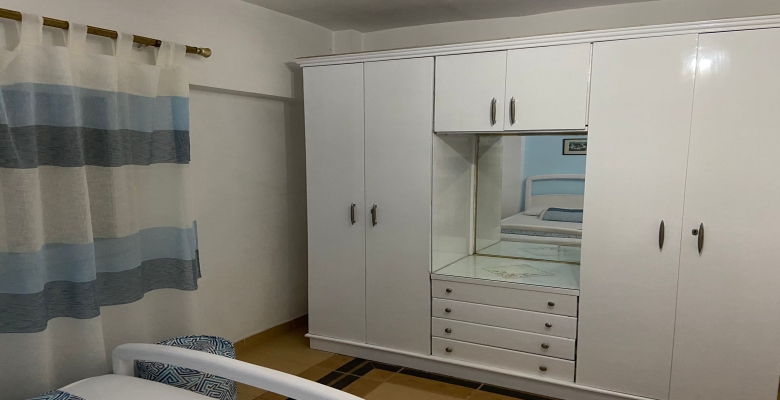 شقة مفروشة للبيع  بالمهندسين موقع متميز جدا بالفرش وديكورات جديدة سوبر لوكس  3 غرف