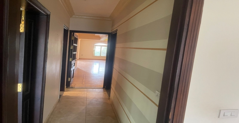 شقه للبيع فى الشيخ زايد