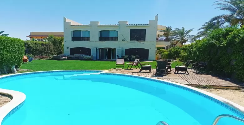 فيلا للأيجار فى مارينا (الساحل الشمالى ) / Villa for rent in Marina (North Coast)