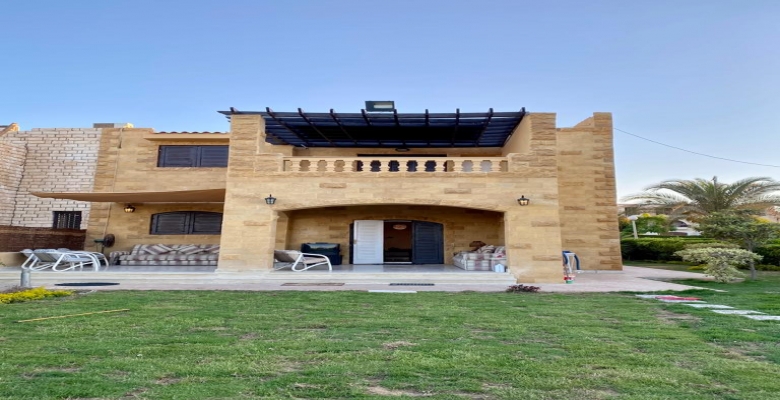 فيلا للايجار فى مارينا 5 (الساحل الشمالى )