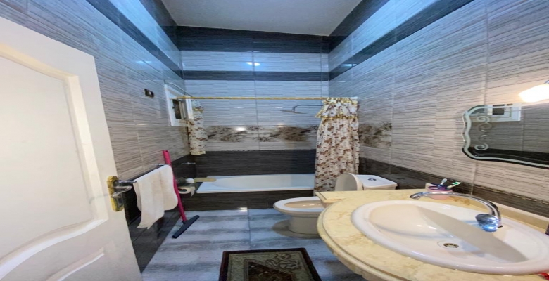 فيلا للايجار فى مارينا 5 (الساحل الشمالى )