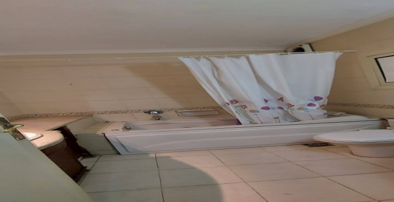 شقة للبيع بموقع مميز بالزمالك