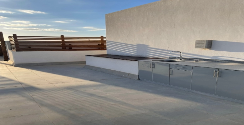 شالية بنتهاوس للإيجار قريه امواج الساحل الشمالي / Penthouse chalet for rent in Amwaj North Coast