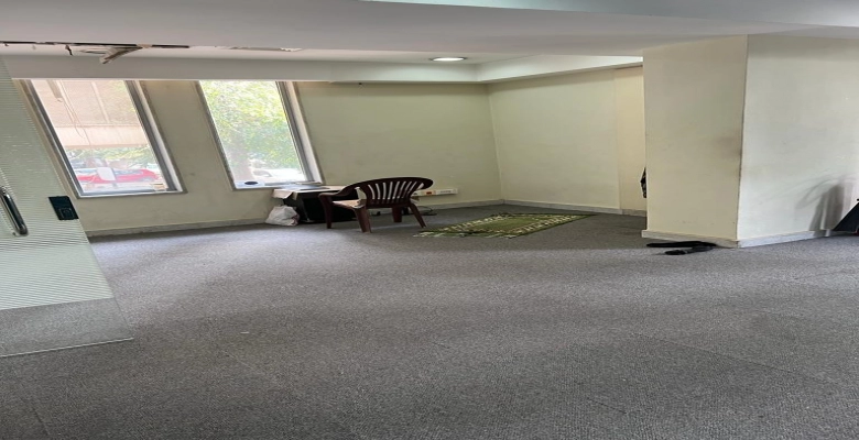 مقر بنك سابق -امام جنينة الاسماك في الزمالك /  Former bank headquarters located in front of the Fish Garden in Zamalek