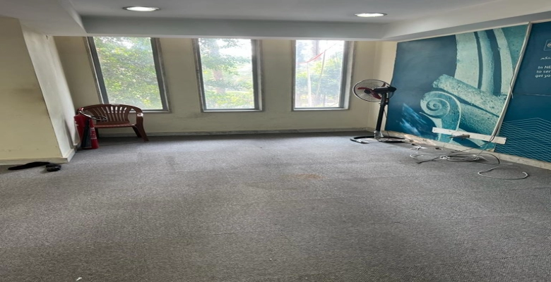 مقر بنك سابق -امام جنينة الاسماك في الزمالك /  Former bank headquarters located in front of the Fish Garden in Zamalek