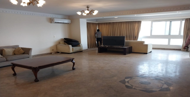 شقة للبيع او الايجار بالزمالك - شارع المعهد السويسري / Apartment for sale or rent in Zamalek - Swiss Institute Street.