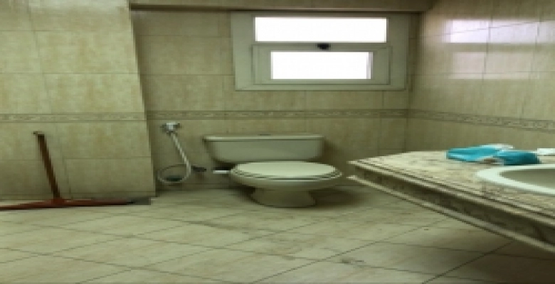 شقة للايجار في الدقي (شارع نادى الصيد)  /  Apartment for rent in El Dokki (El Gezira Sporting Club Street)