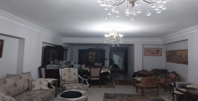 شقه متاحه للايجار بالدقي ( ميدان المساحه ) / Apartment available for rent in Dokki (Misaha Square)
