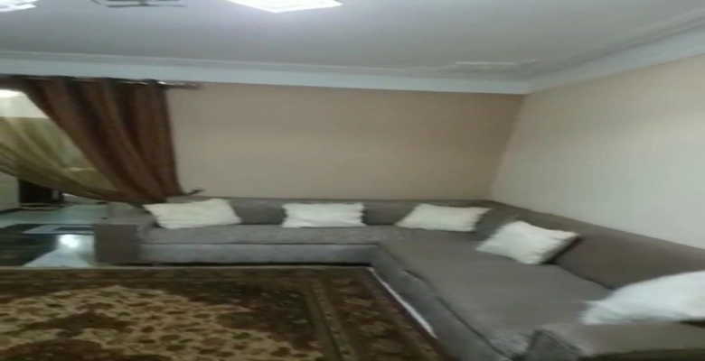 شقة للايجار في شارع بدر الدين بالدقي 3 غرف