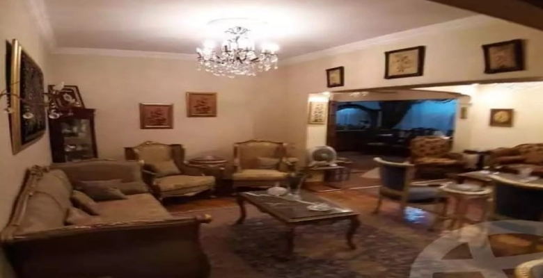 شقة للبيع بشارع قاسم - الدقي / Apartment for sale in Qassem street - Dokki
