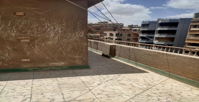 شقة دوبلكس للبيع بشارع المساحة - الدقي / A duplex apartment is for sale in Al-Mesaha Street - Dokki