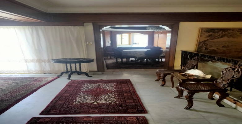 شقة دوبلكس للبيع بشارع المساحة - الدقي / A duplex apartment is for sale in Al-Mesaha Street - Dokki