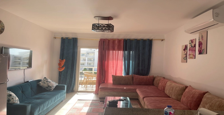 شاليه للايجار في أمواج - الساحل الشمالي / A chalet is available for rent in Amwaj - North Coast