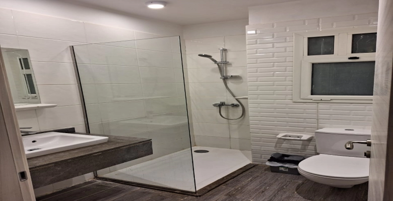 شاليه للايجار في فوكا باي - موقع مميز | الجمهورية للعقارات